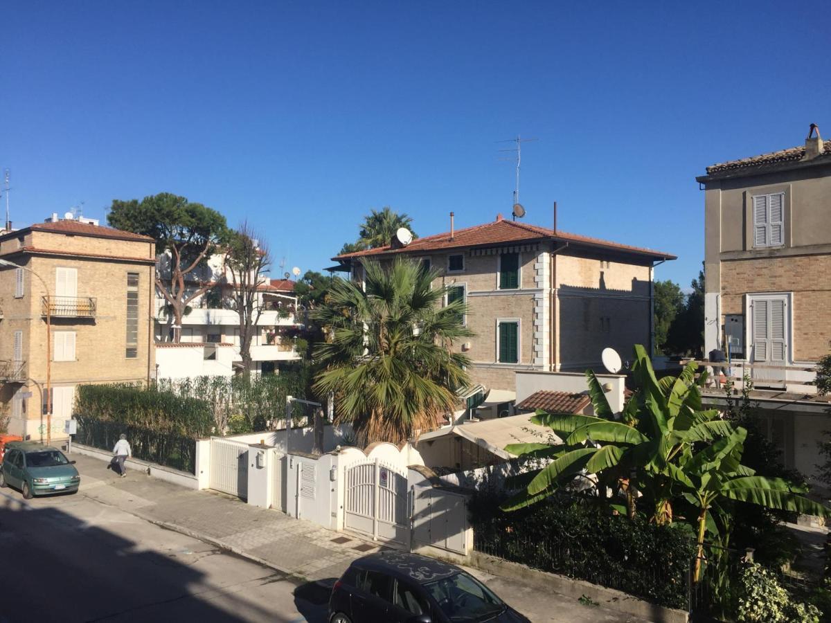 Ferienwohnung App sul lungomare San Benedetto del Tronto Exterior foto